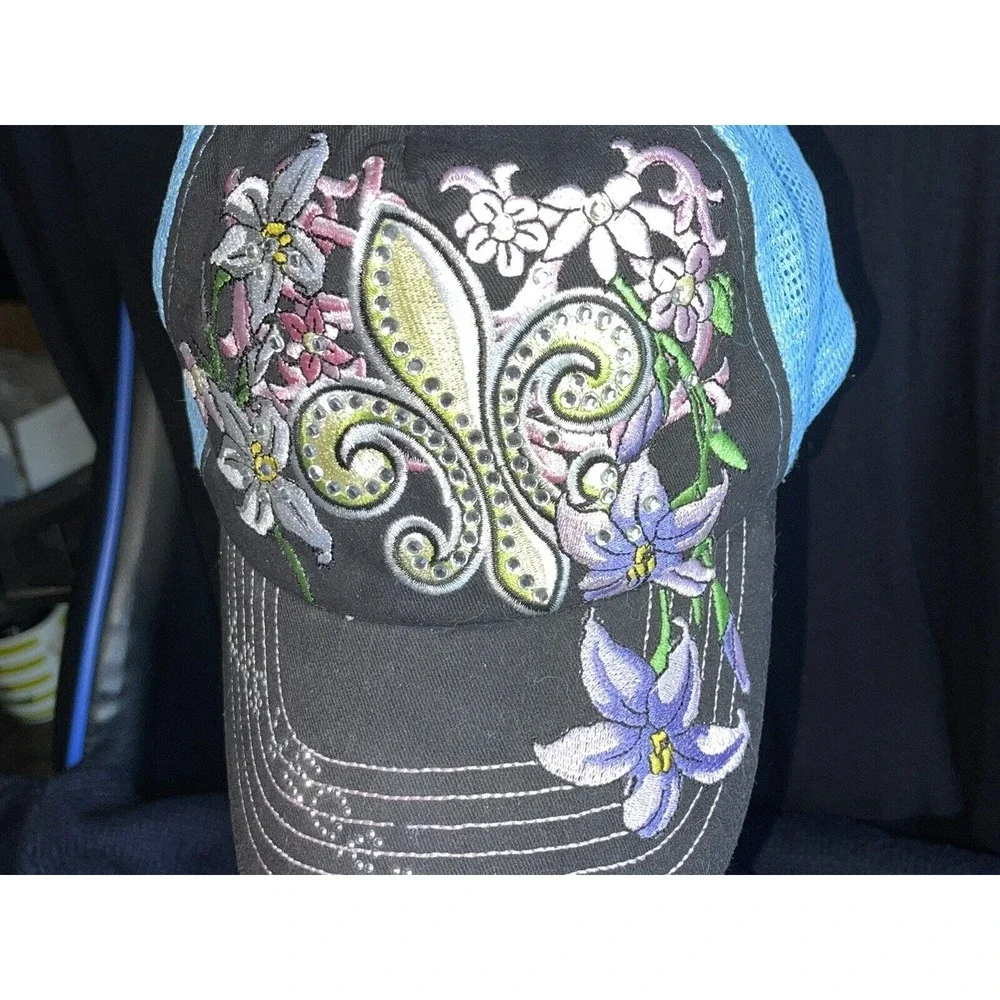 Classic Jolly Roger Floral Embroidered W/ Rhinestones Adjustable Cap‎ Las Vegas